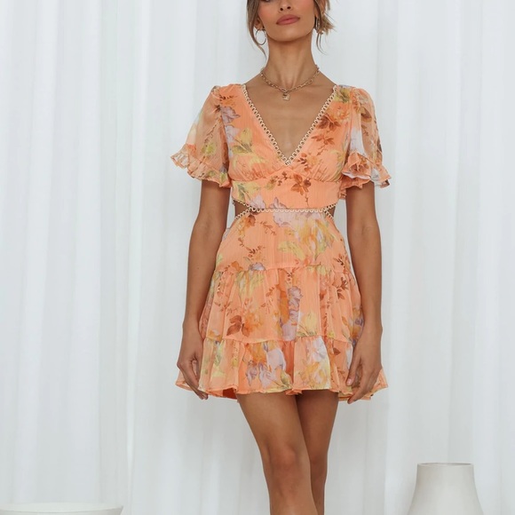 Orange floral backless dress - Picture 3 of 6